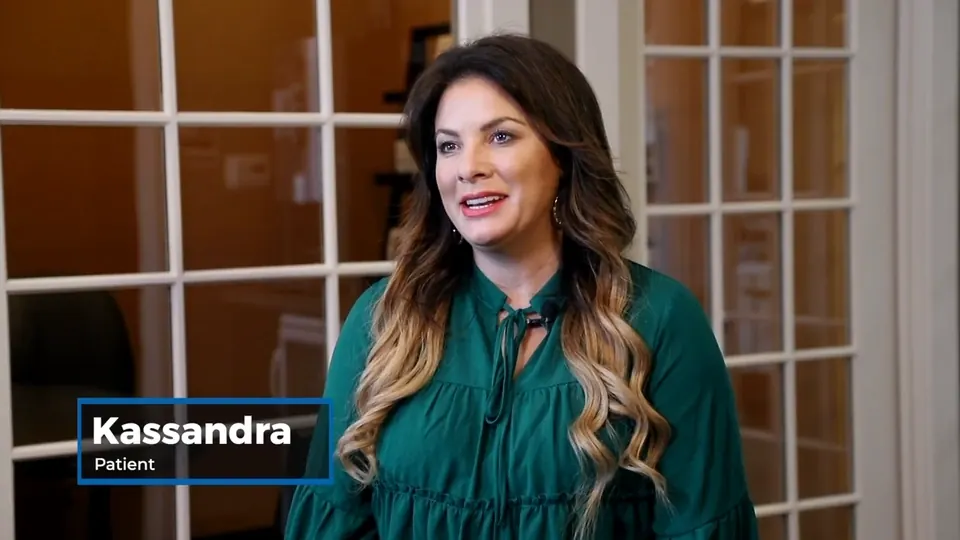 Poster frame from the practice&rsquo;s video &ldquo;Kassandra Transformed Her Smile&rdquo;.